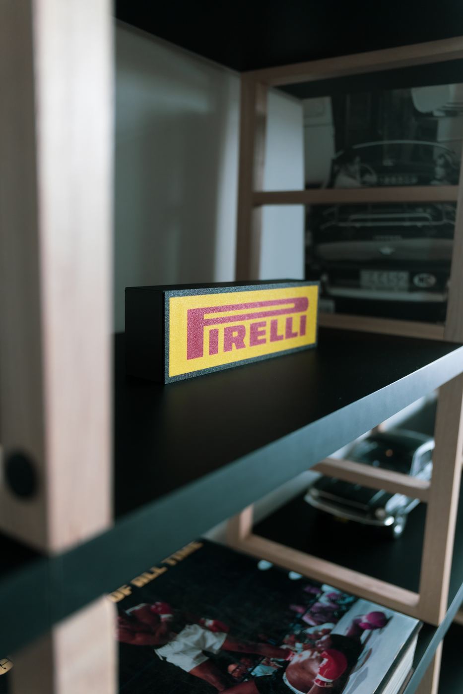 Pirelli Retro-Regal